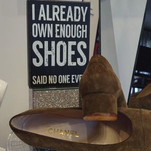 CHANEL New Suede CC Logo Low Heels Pumps 41.5